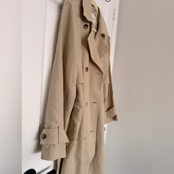 Aritzia Linen/ Tencel Lyocel Classic Beige Trench Coat - Picture 6 of 10
